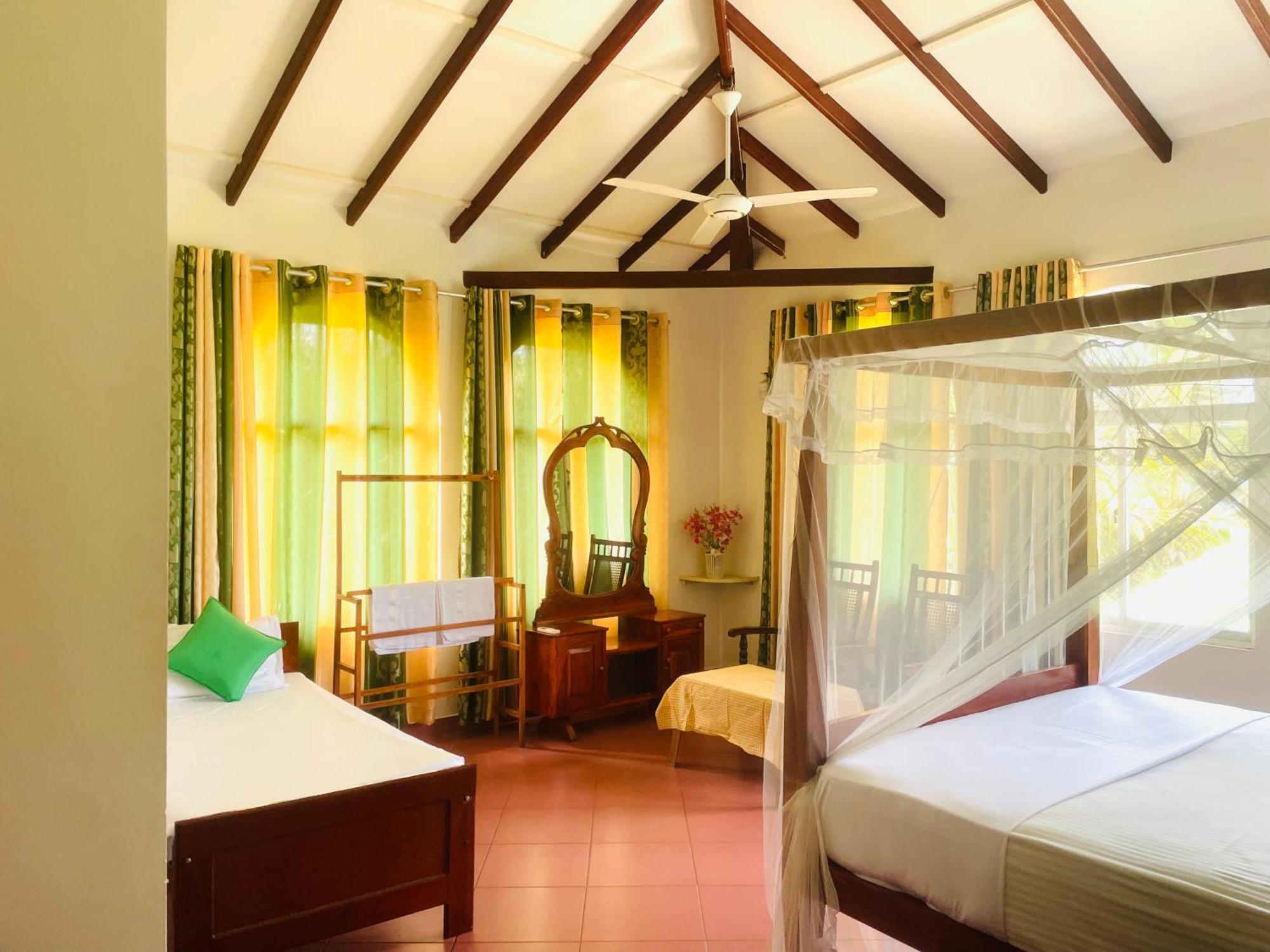 Island House Hotel Dikwella Ngoại thất bức ảnh