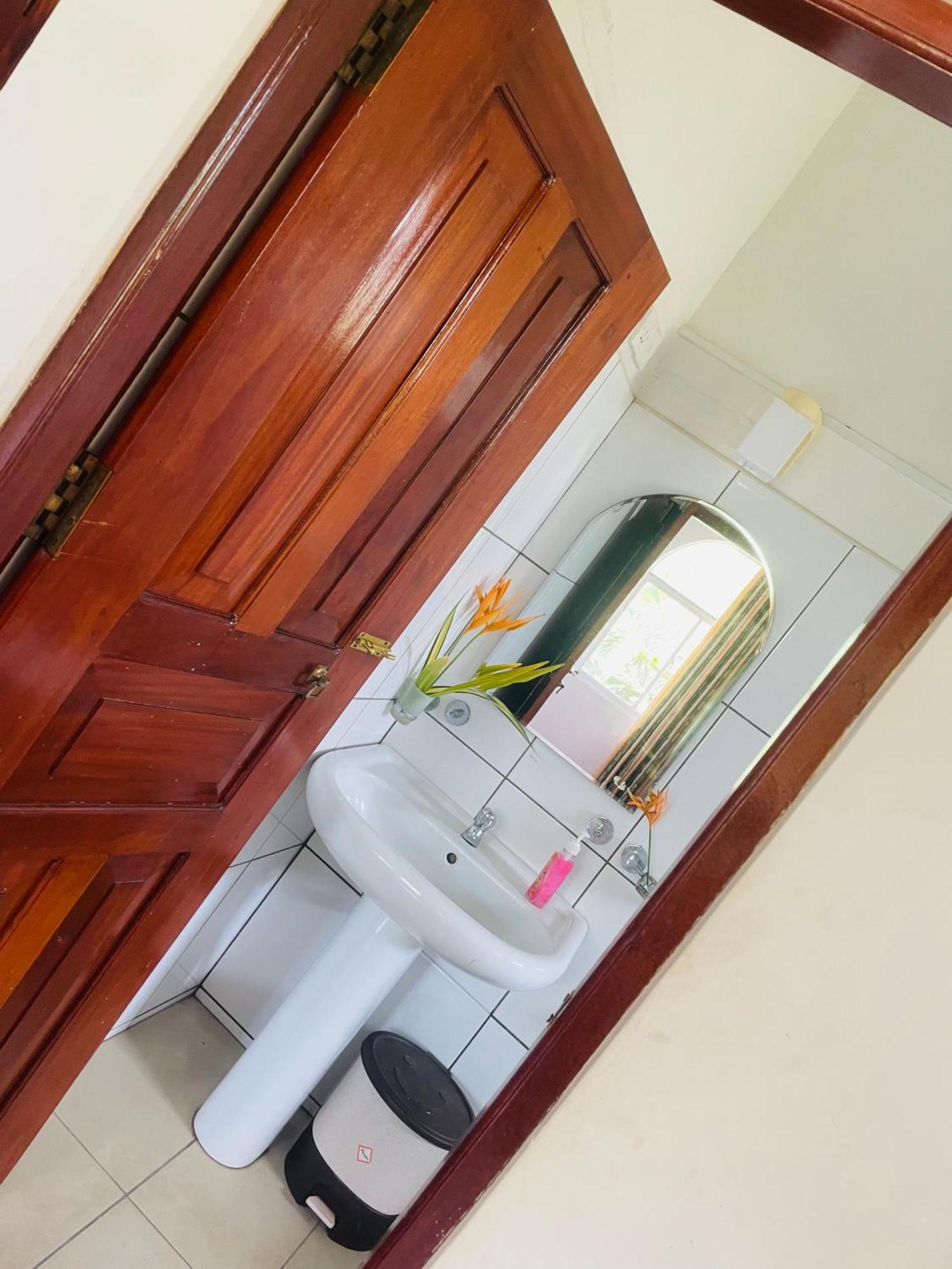 Island House Hotel Dikwella Ngoại thất bức ảnh