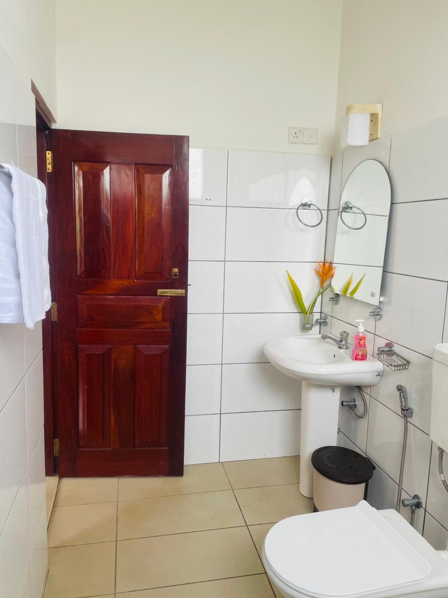 Island House Hotel Dikwella Ngoại thất bức ảnh